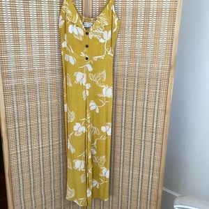 Super cute anthropology romper. Worn once! Size medium. Perfect for summer!